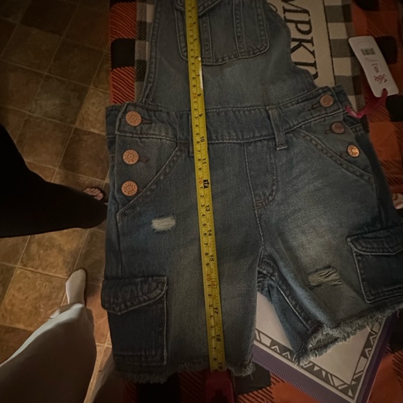 Overall shorts - Picture 7 of 8